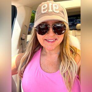 Meet your Posher, Julie